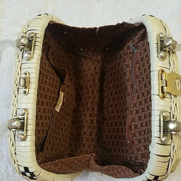 Vintage Straw Handbag - Picture 5 of 8